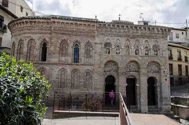 Toledo 069 - mezquita Cristo de la Luz.jpg